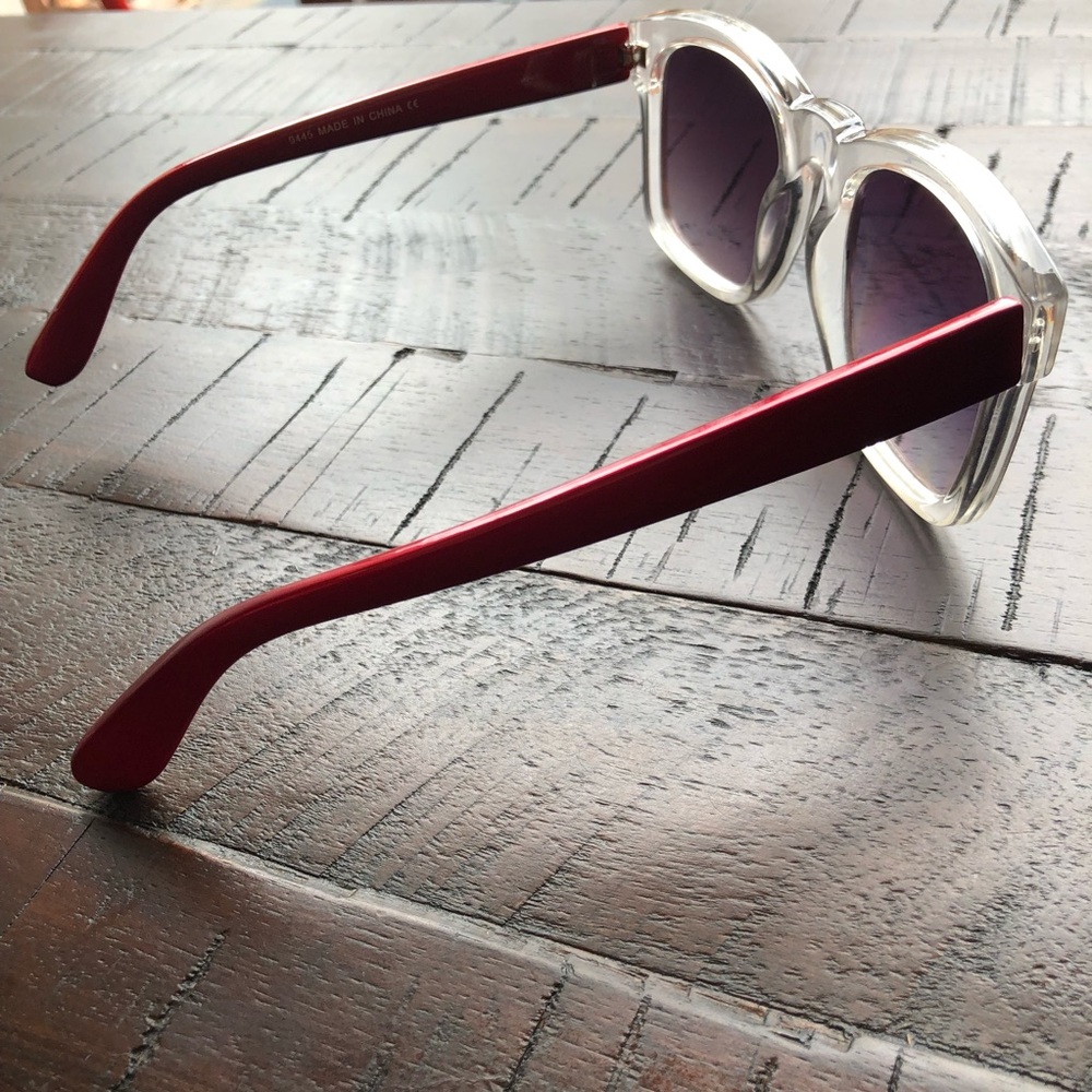 Sunglasses - Picture 3 of 4